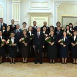 Президент вручил госнаграды работникам сферы образования
