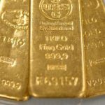 Иностранка пыталась провезти через Казахстан золото под стельками обуви